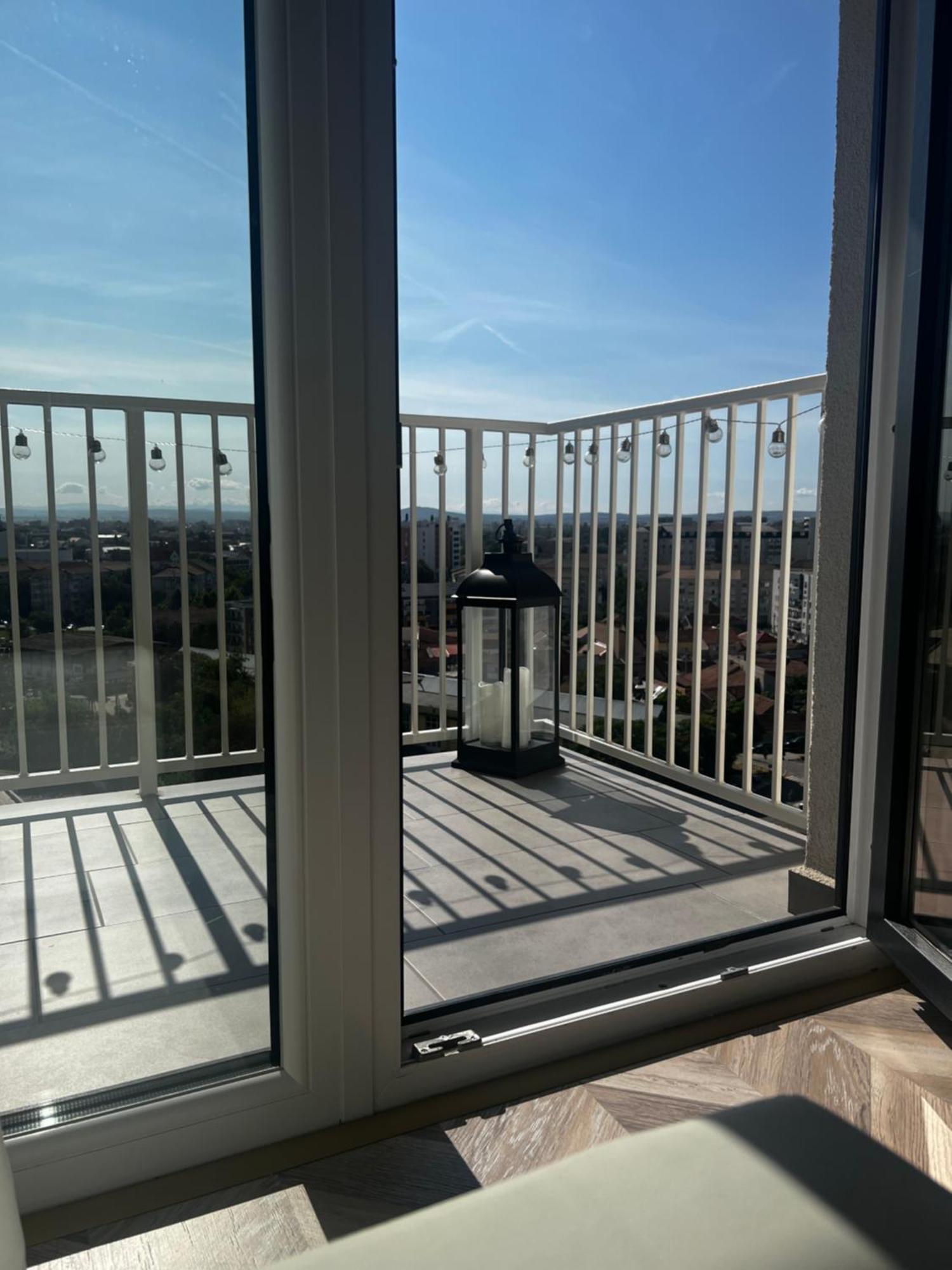 Glim Suite Oradea Buitenkant foto